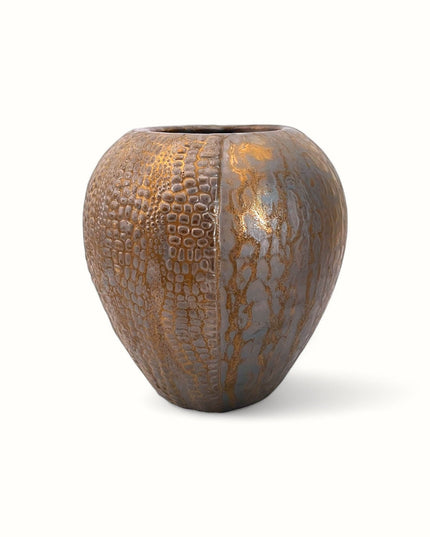 Textured Bronze Urna