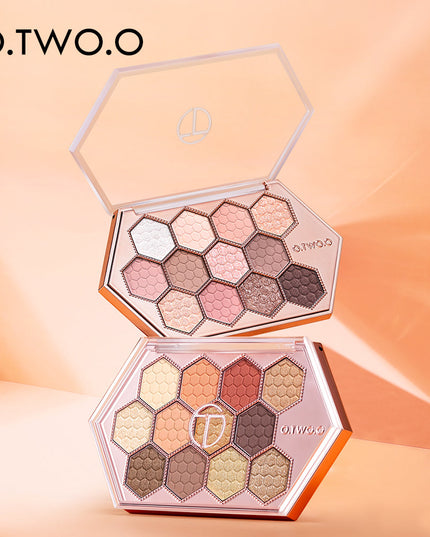 O- TWO. O Eyeshadow Palette