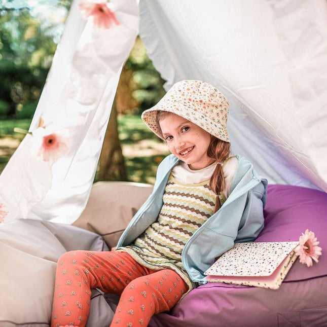 Sittpuff Utomhus, LiLi