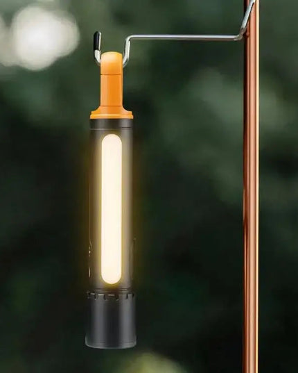 Kraftfull laserdriven ficklampa med COB-ljus – 1550 lm och 1000 m räckvidd