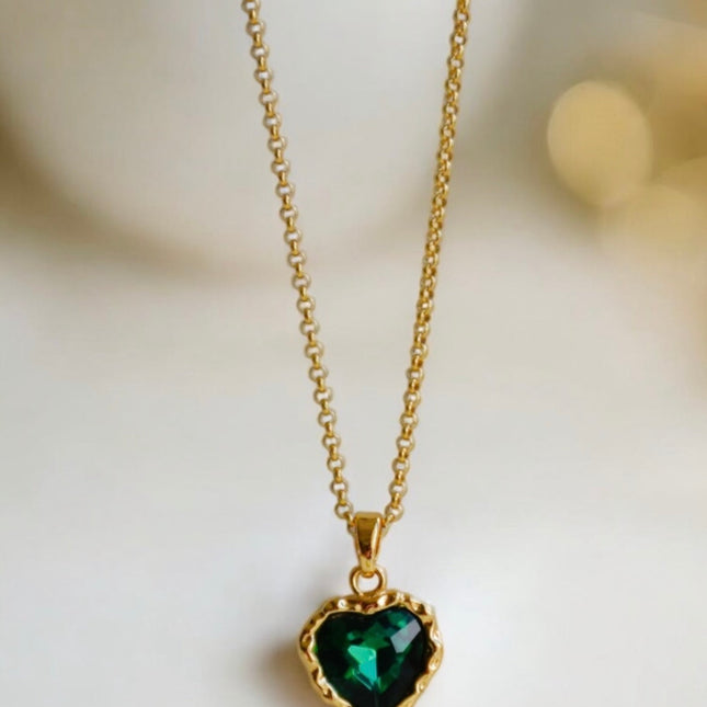 Ariel grönt hjärthalsband