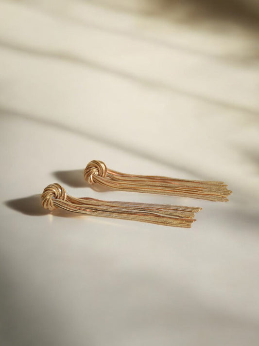 The Victoria earrings gold