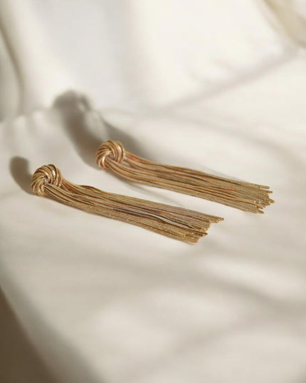 The Victoria earrings gold