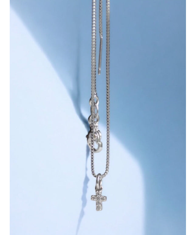 Halsband med silverkors