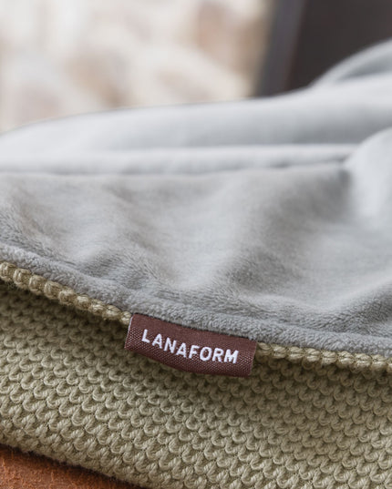 Lanaform Heat Wrap – Uppladdningsbar värmeponcho för axlar och kropp