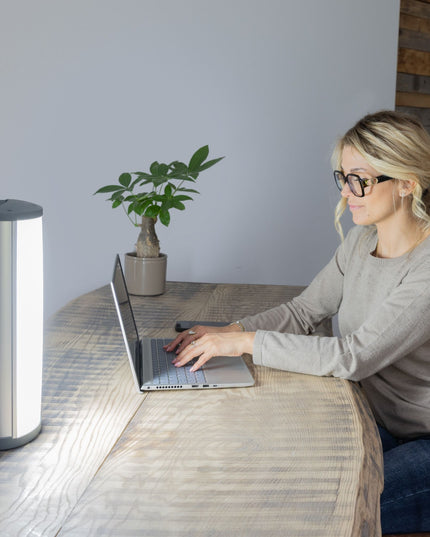 Lanaform Luminescence – Ljusterapilampa med wake-up-funktion & 10 000 lux