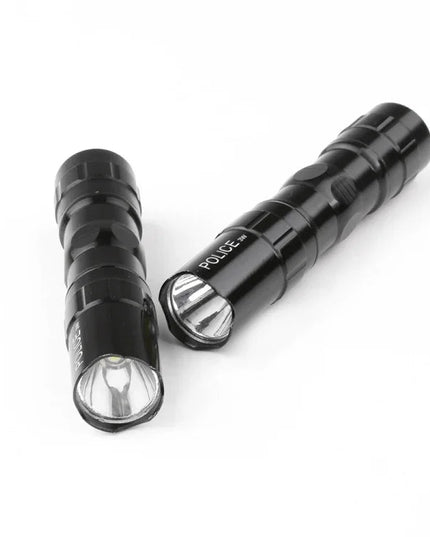 Mini LED Ficklampa 600LM – Vattentålig Taktisk Nyckelringsficklampa i Aluminium