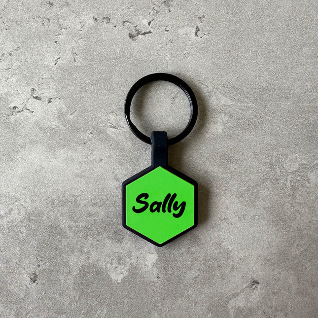 Grön nambricka till hund - Typsnitt Tea