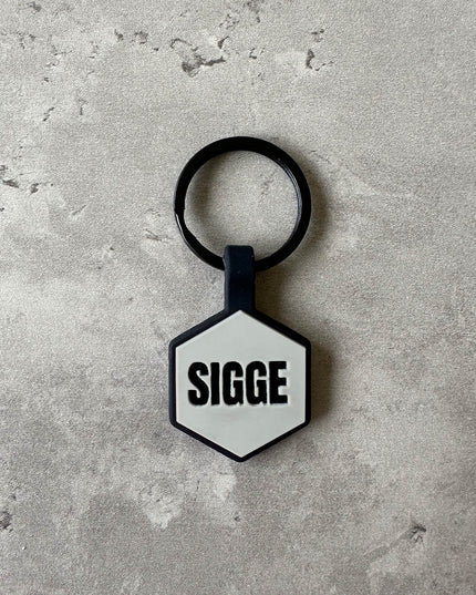 Grå namnbricka till hund - Typsnitt Anton