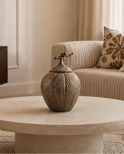 Textured Bronze Urna