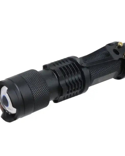 Kompakt LED-ficklampa med zoom – Vattentålig mini ficklampa för arbete och friluftsliv