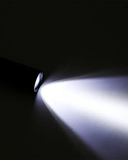 Kompakt LED-ficklampa med zoom – Vattentålig mini ficklampa för arbete och friluftsliv