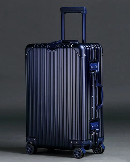 Resväska i aluminium, TSA-lås och 360° hjul