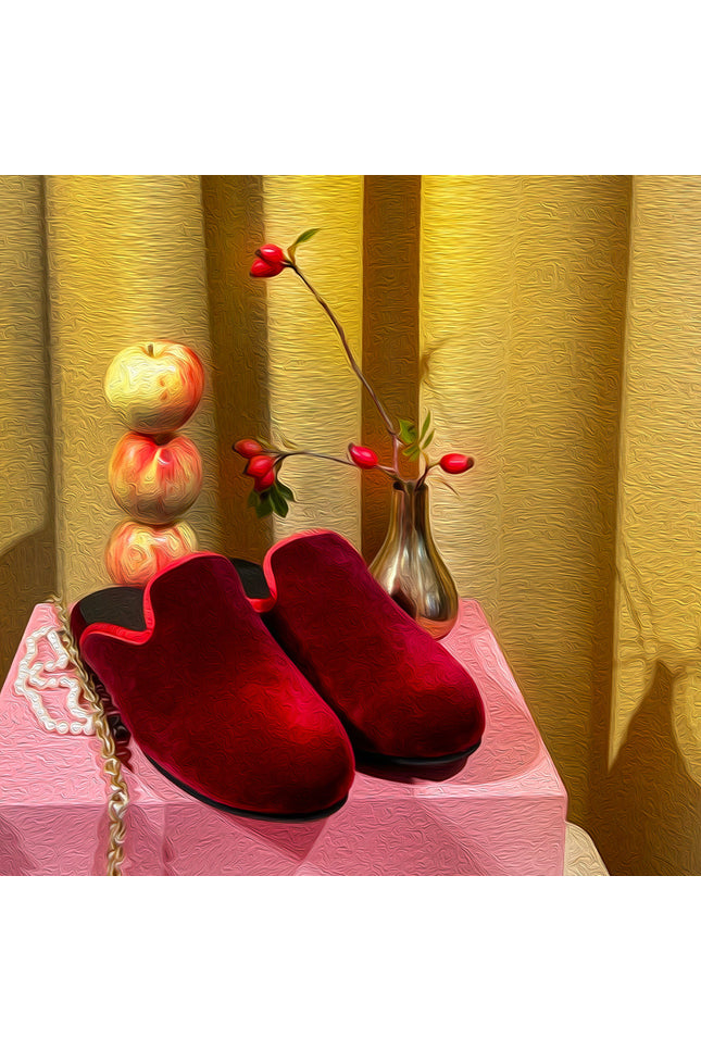 RED QUEEN Slipper